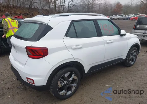 2025 Hyundai Venue Sel z USA, uszkodzony, nr VIN KMHRC8A35SU372897